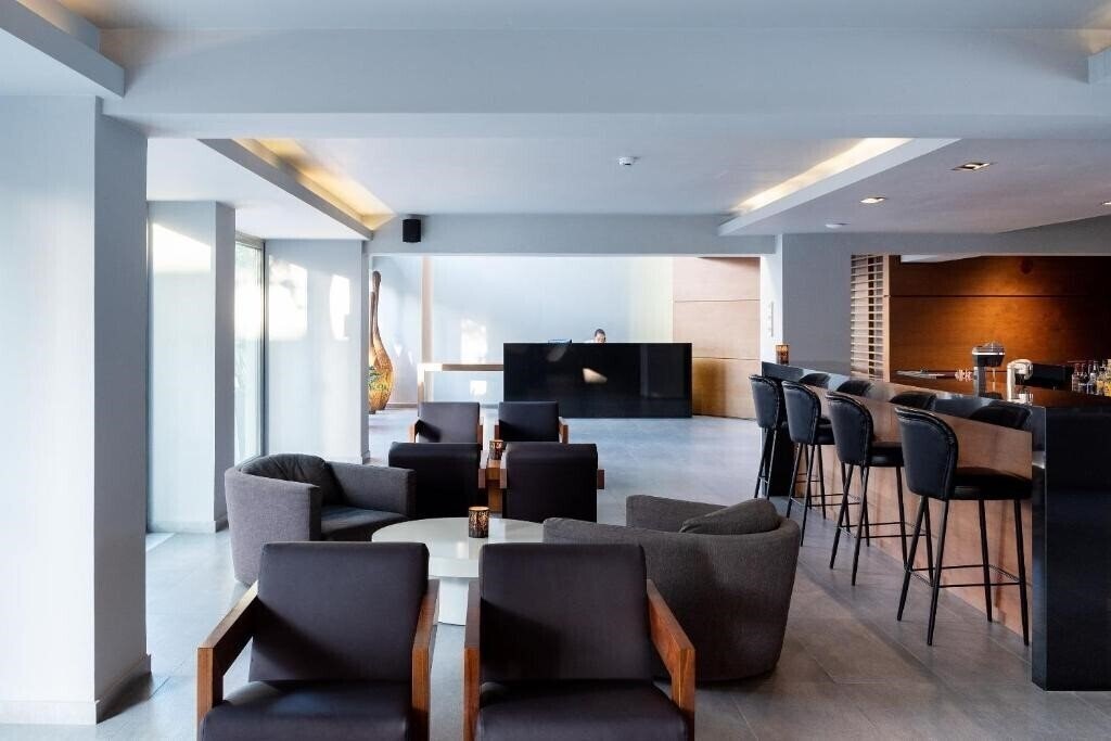 Картинка Oktober Downtown Boutique Hotel 3*