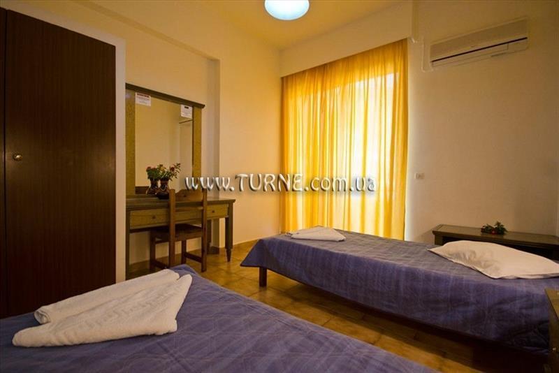 Готель Golden Days Hotel 2*