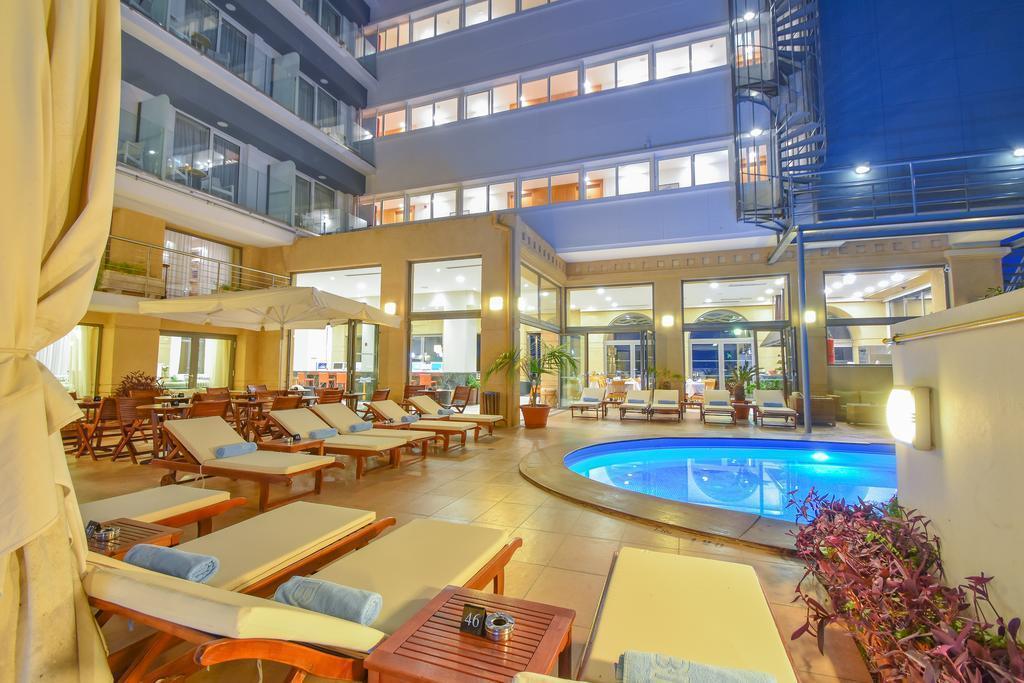 Готель Ibiscus 4*