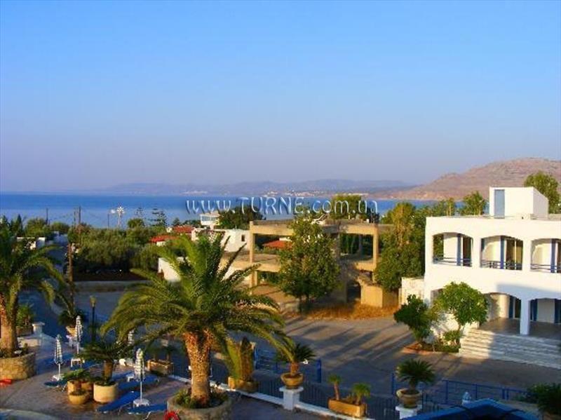 Готель Coliseum Studios & Apartments 3*