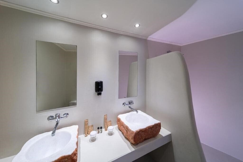 Фотография Amphitryon City Hotel 3*