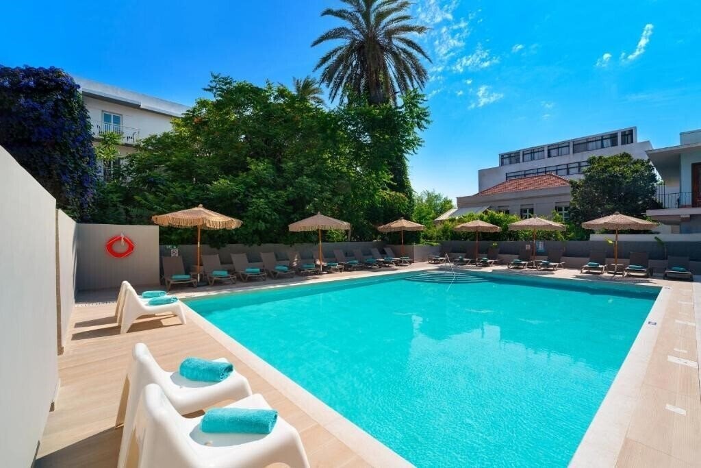 Изображение Amphitryon City Hotel 3*