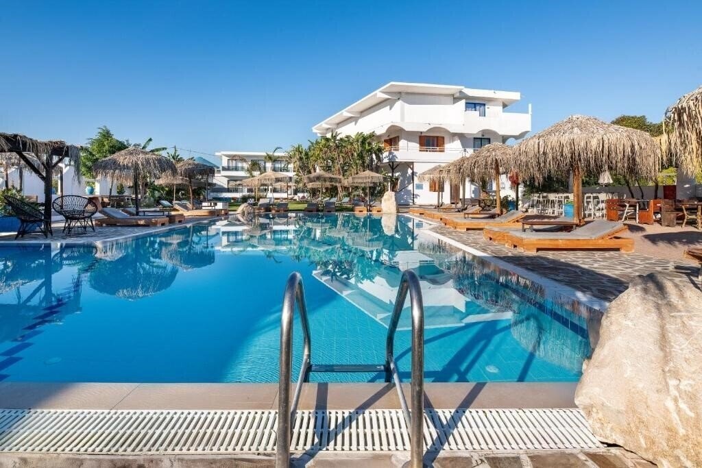 Готель Aquarius Beach Hotel 3*