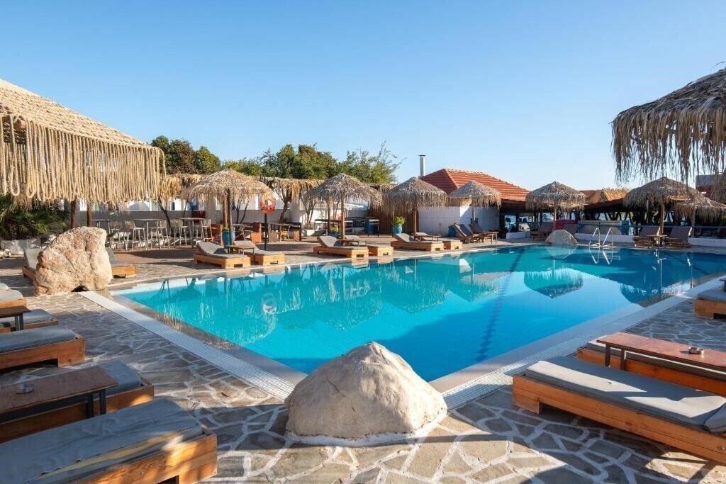Фото Aquarius Beach Hotel 3*