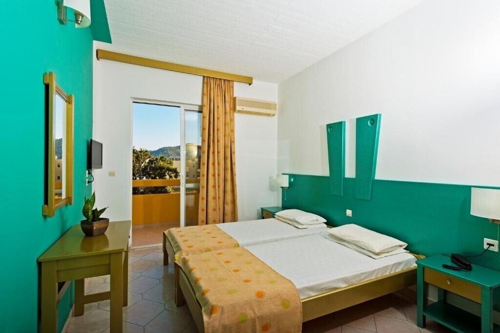 Фото Trianta Hotel Apartments 2*