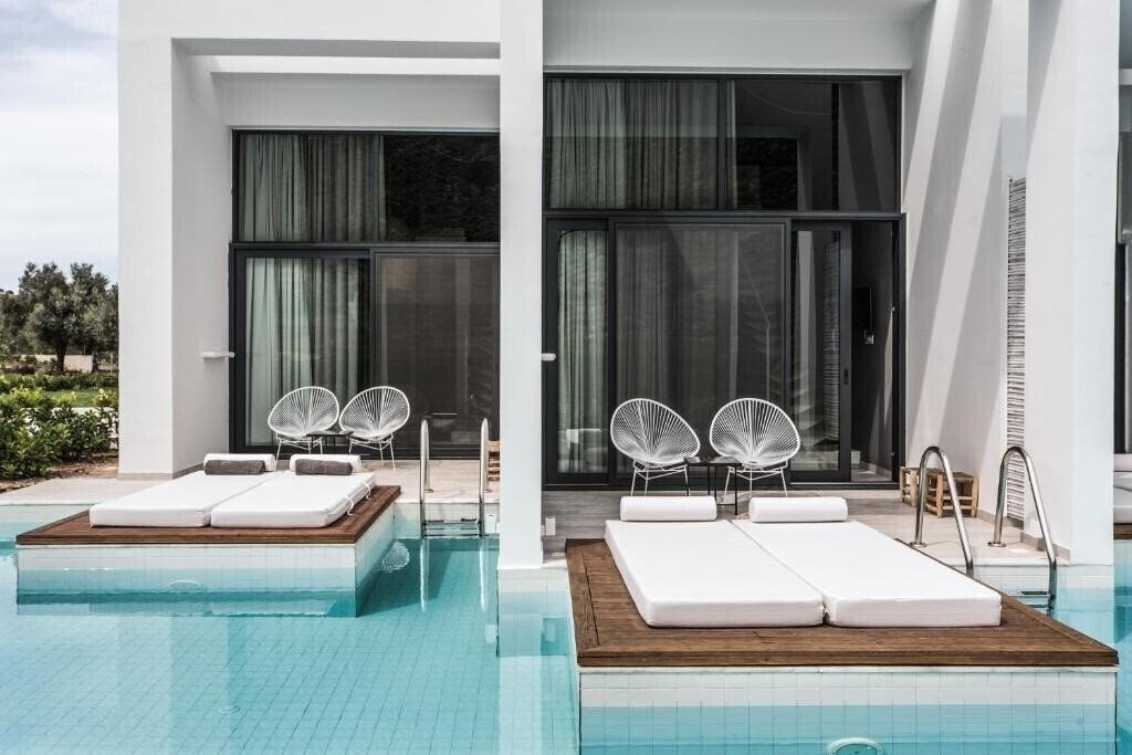 Отель Sunprime White Pearl 5*