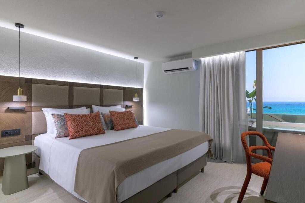 Фото Olympic Palace Resort Hotel & Convention Center 5*