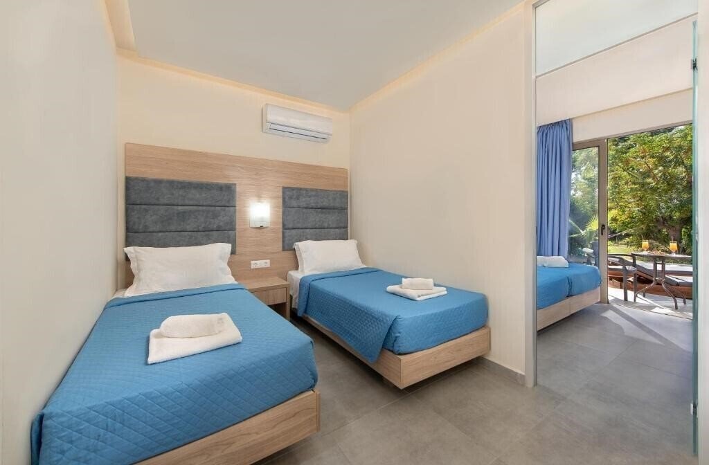 Картинка Marathon Hotel 4*