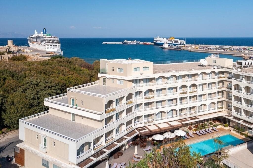 Фотография Athineon Hotel Apartments 5*