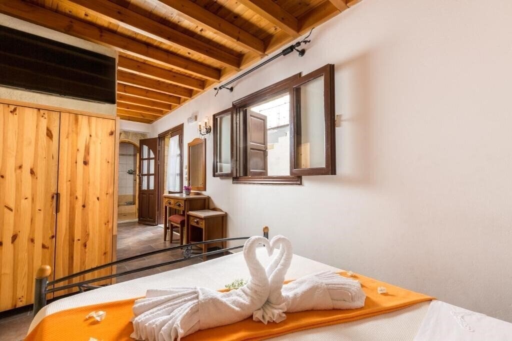 Картинка Camelot Hotel 2*