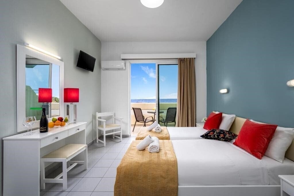 Отель Bayside Katsaras 4*