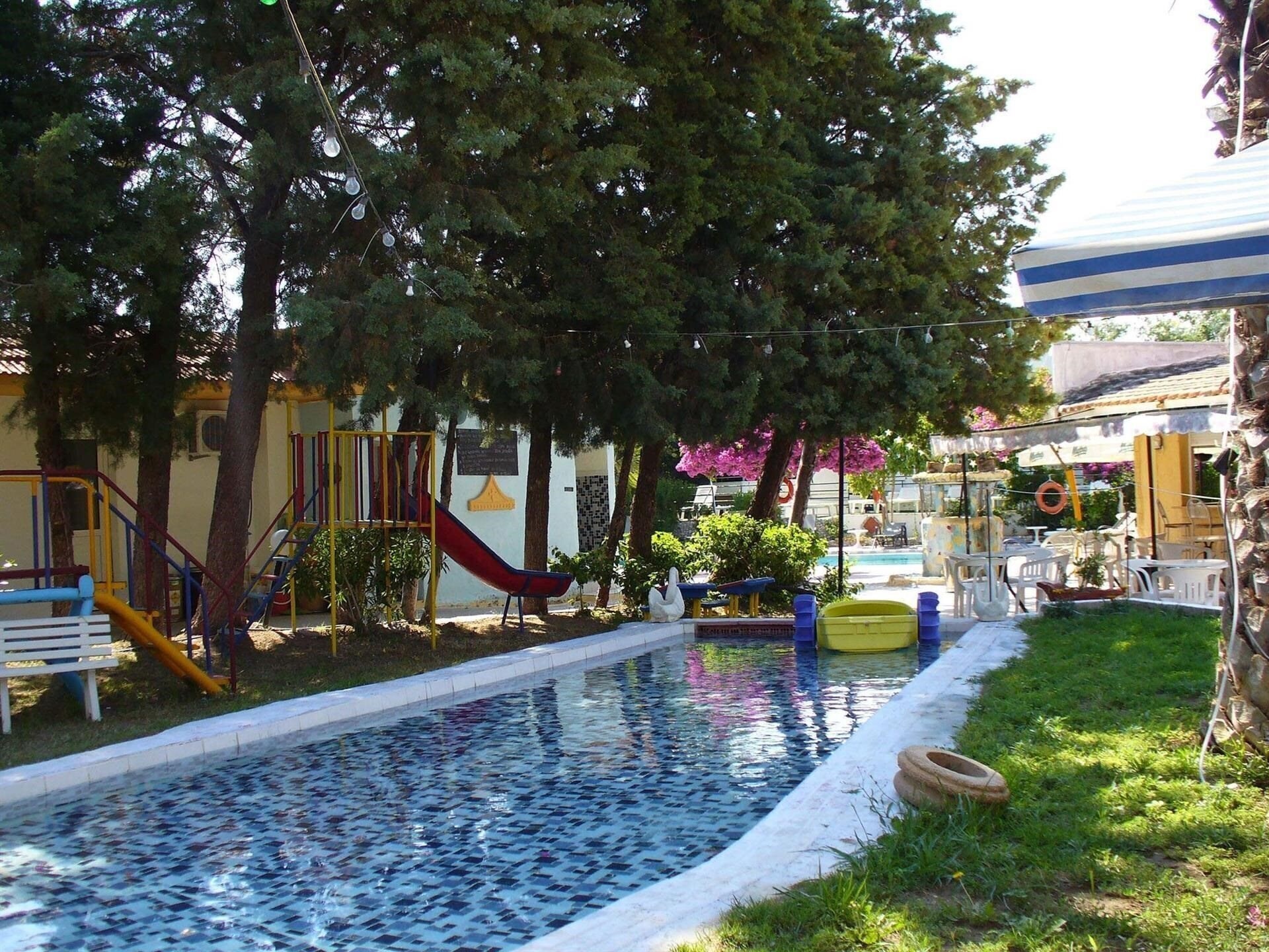 Готель Gnest Apartments апартаменты