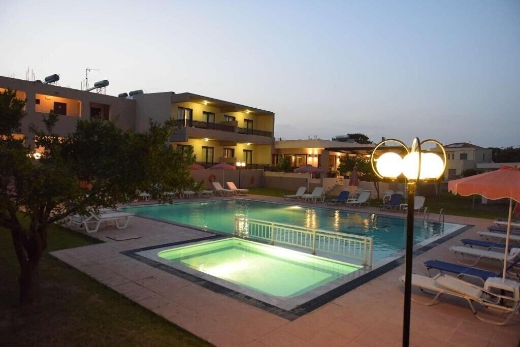 Фотографія Santa Helena 3*