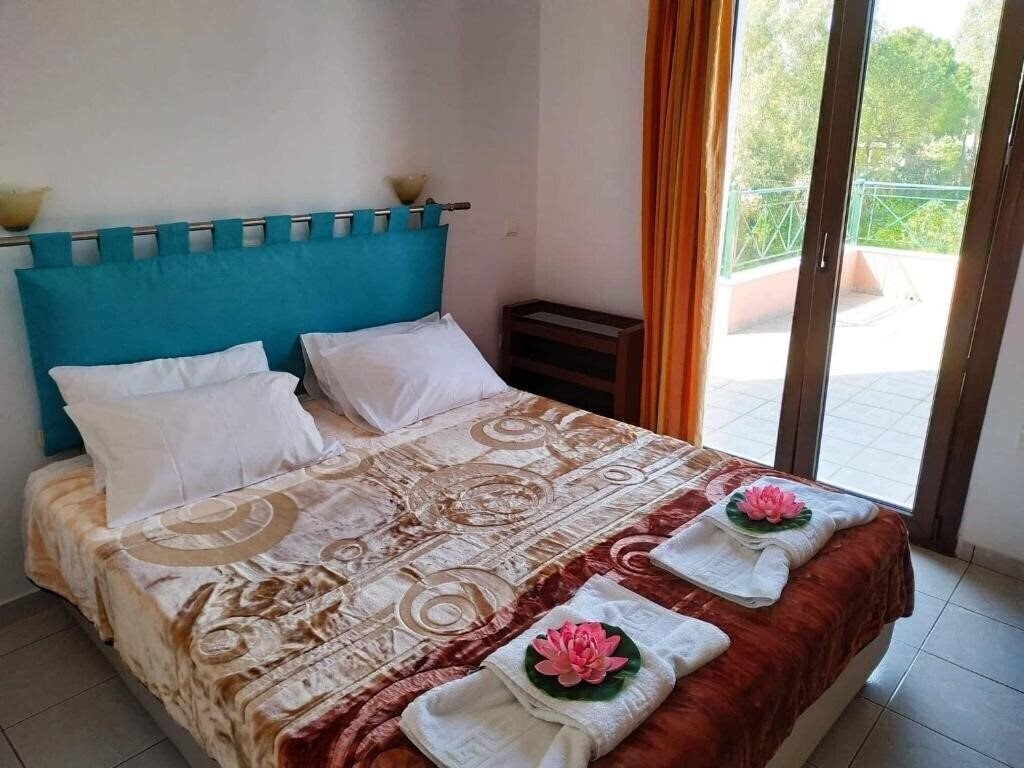 Готель Ekaterini Hotel-Apartments 3*