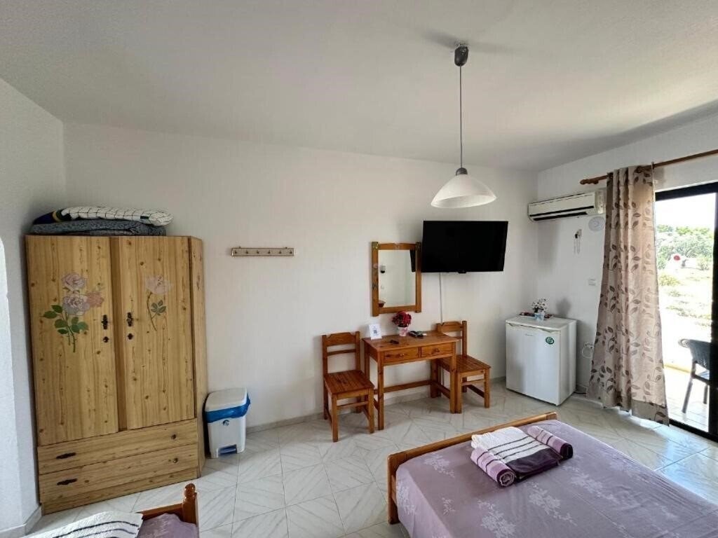 Готель Alia Family Hotel 2*