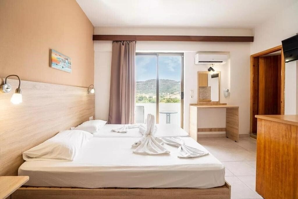 Фото Sotirakis Hotel Studios 2*