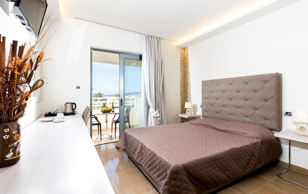 Отель Casa Blue by Sarantis 3*