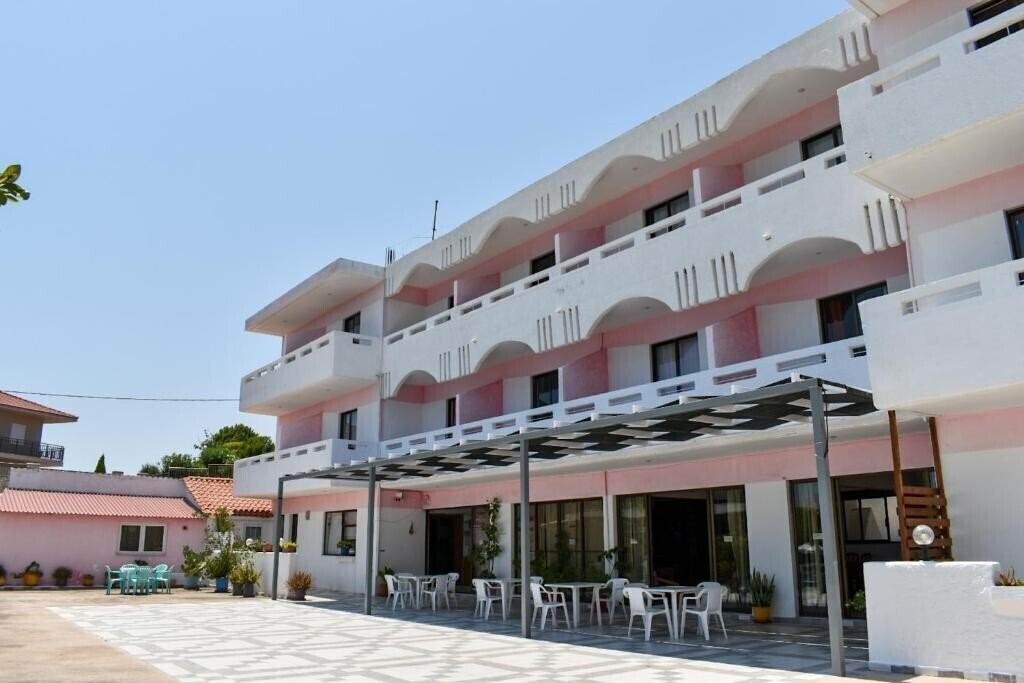 Зображення Oleander Studios 2*