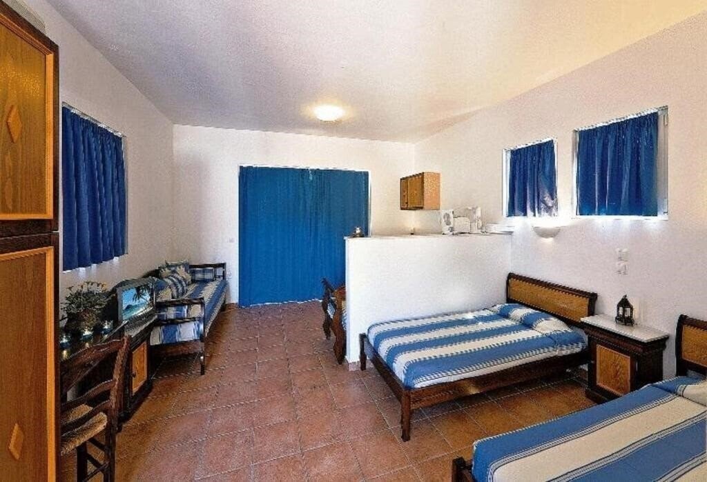Фото Katikies Studios & Apartments 3*