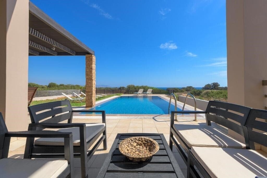 Фотографія Blue Wave Villa вилла