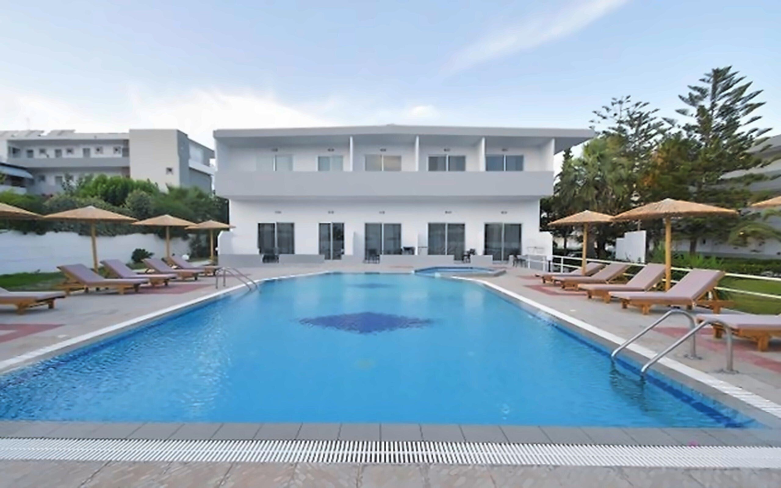 Отель Evita Bay 4*