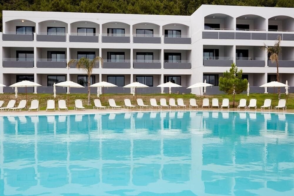 Отель Evita Resort 4*