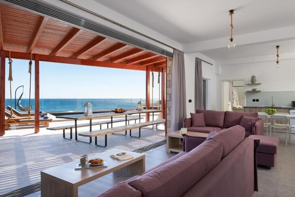 Готель Southrock Villas 5*