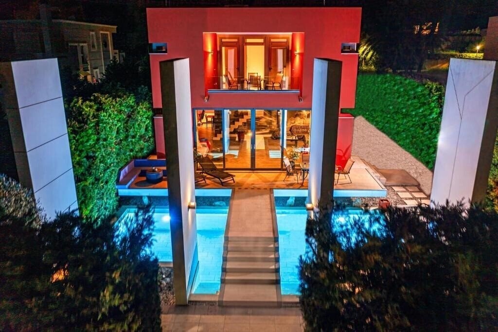 Готель Almond Villa вилла