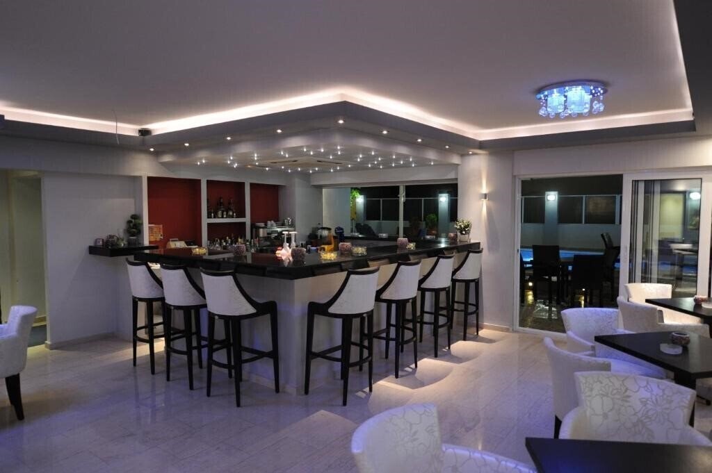 Фотографія Ialysos City Hotel 3*