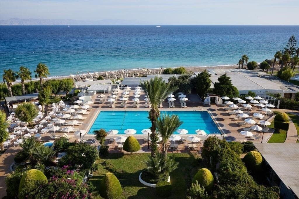 Готель Blue Bay Holiday Village 4*