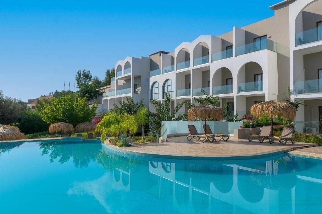 Готель Lindos Breeze Beach 5*