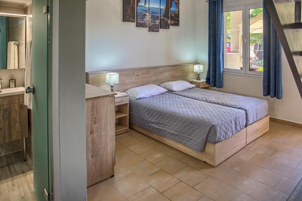 Готель Haraki Sand Beach Studios 3*