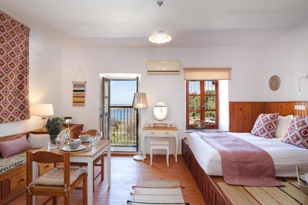Отель Thea Villas Lindos 5*