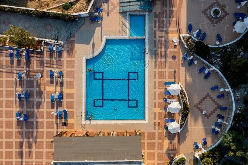 Отель Stella Hotel Pefkos 3*