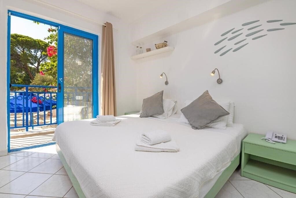 Готель Nathalie Hotel 3*