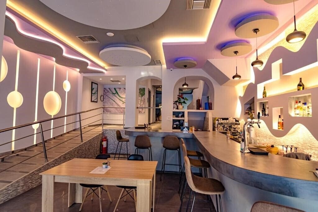 Отель Nep Center Hotel 2*