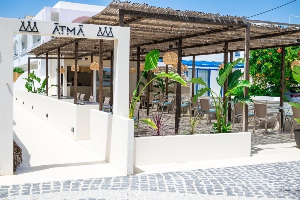 Готель Atma Beach Rooms & Suites 3*