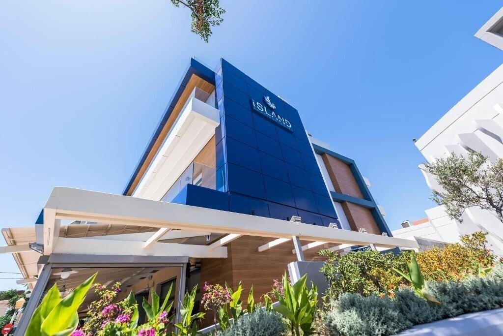 Готель Island Boutique Hotel 4*