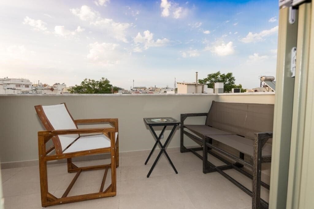 Готель Faces Art Suites 4*