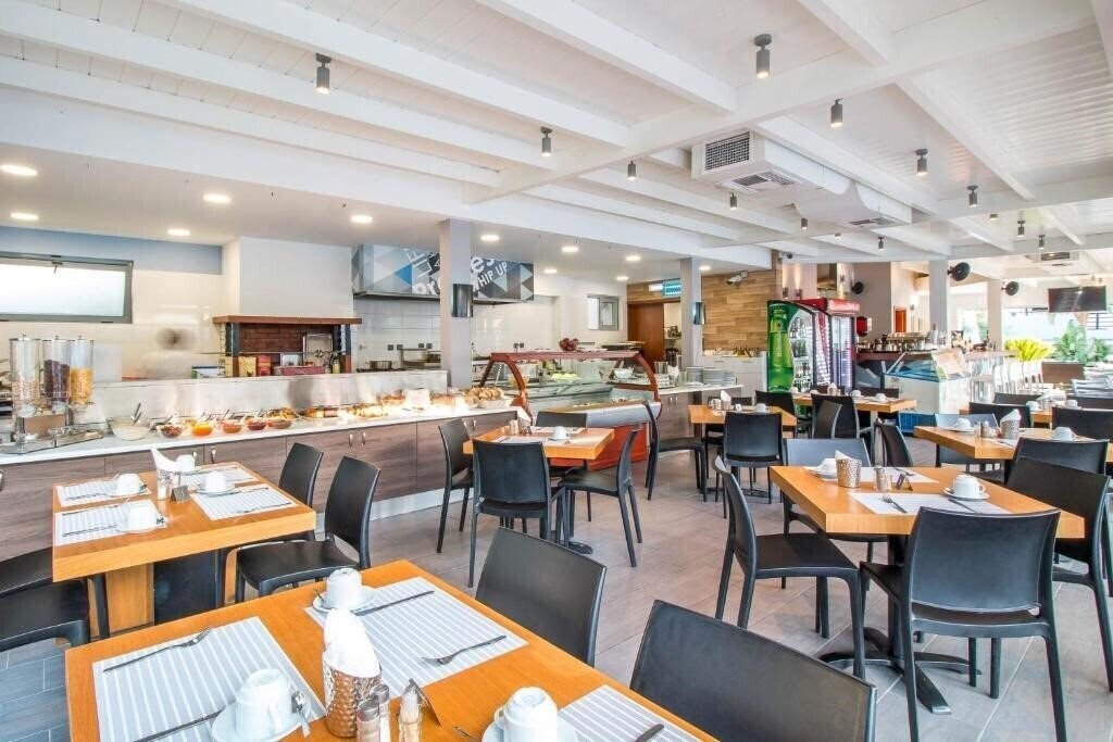 Картинка Sunny Days Hotel 4*