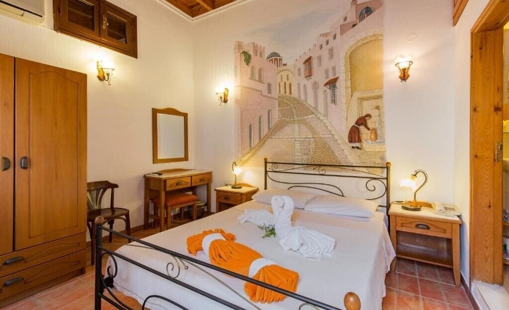 Фото Camelot Traditional & Classic Hotel 3*