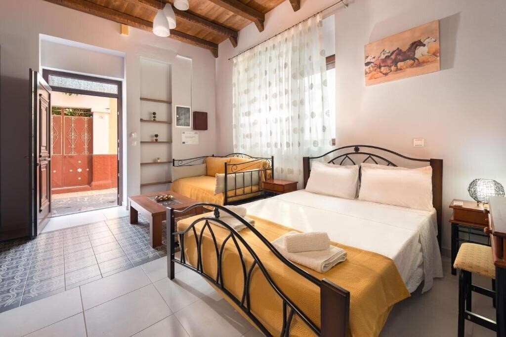 Фотографія Sun'S Island Suites 4*