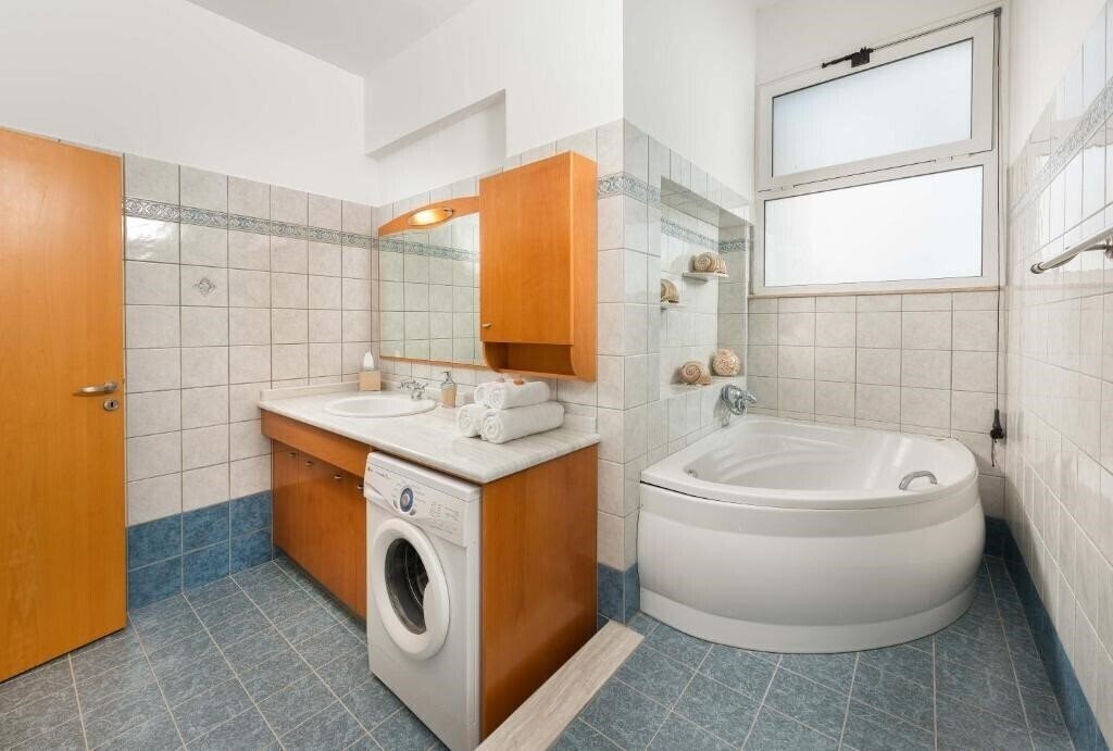 Фотография Orianna Sea View Villa 4*