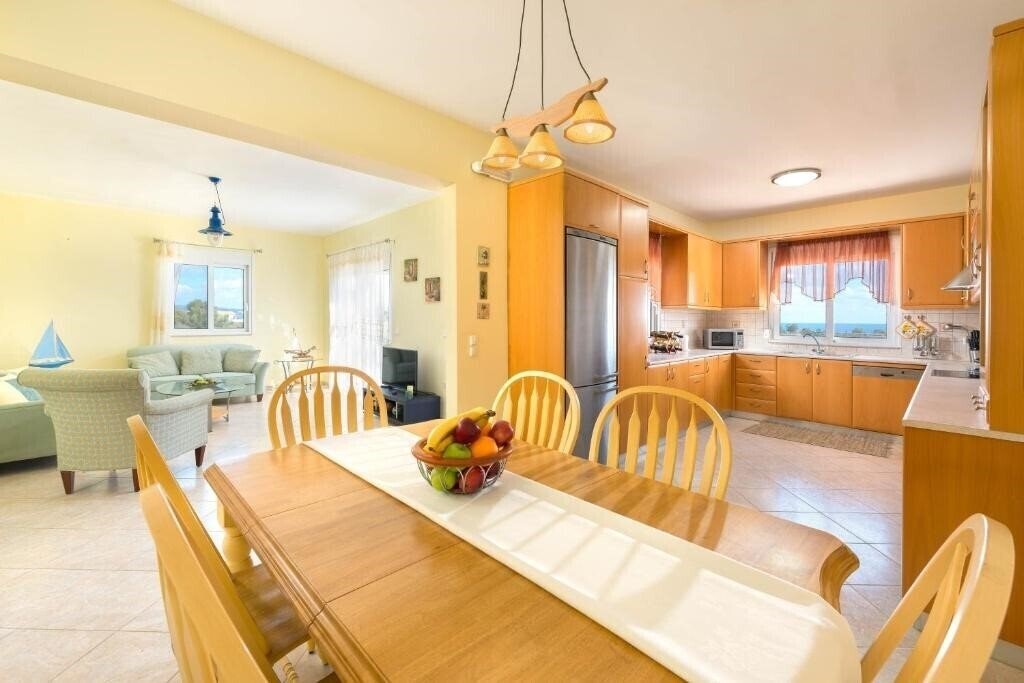 Картинка Orianna Sea View Villa 4*