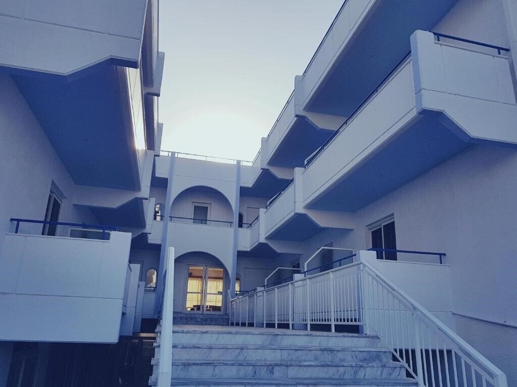 Фото Pyrgos Hotel Apartments 2*