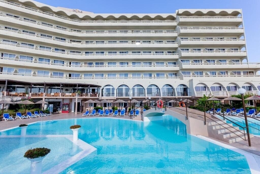 Готель Olympos Beach Hotel 4*
