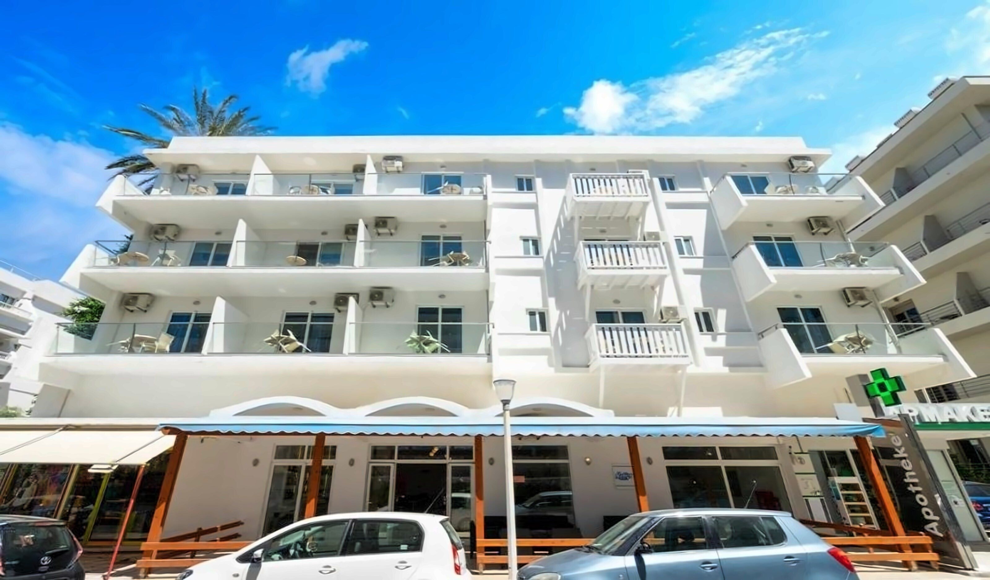 Отель Helios Hotel 2*
