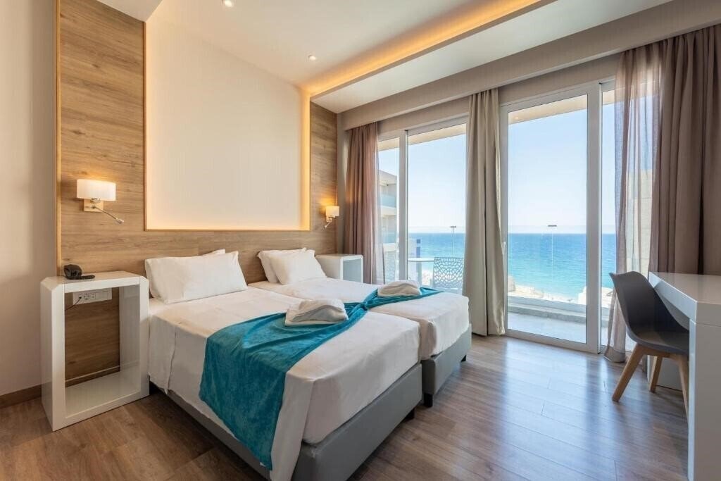 Фото Rhodes Arte City Hotel 4*