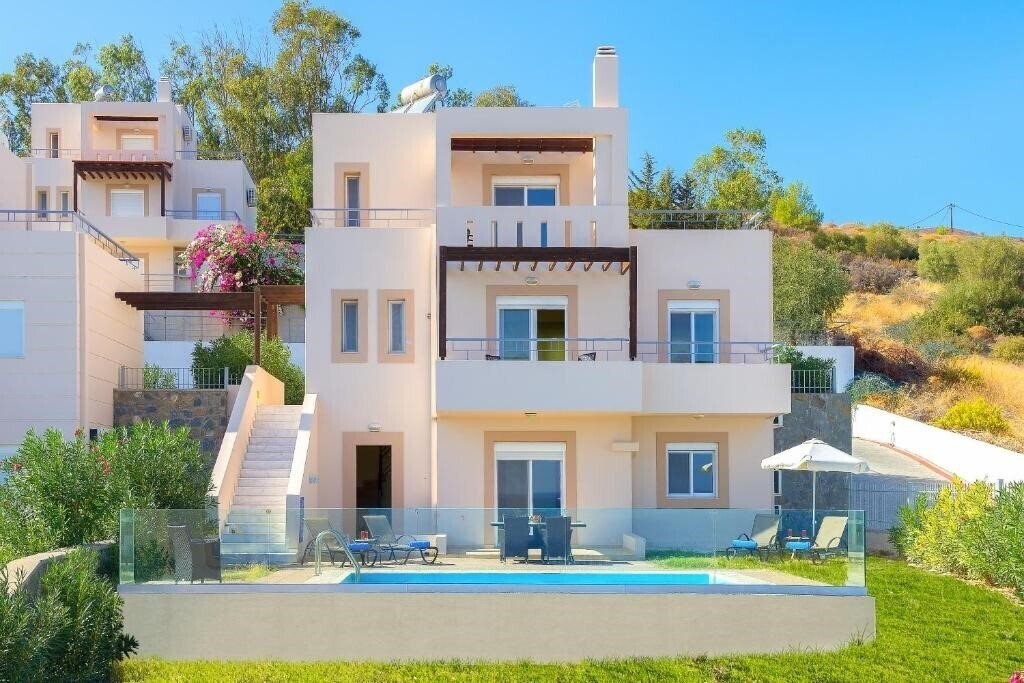 Готель Athoniki Villas 4*