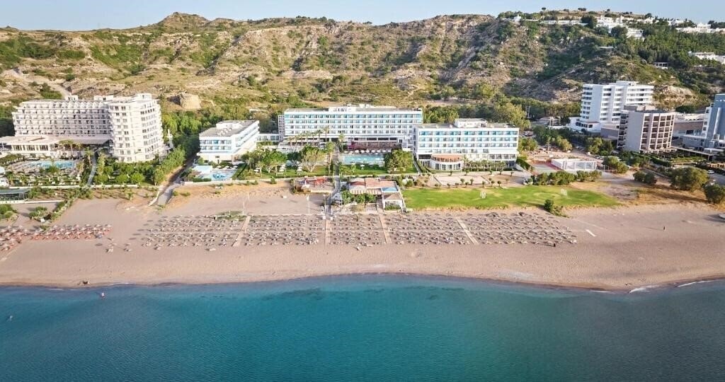 Отель Blue Sea Beach Resort 4*